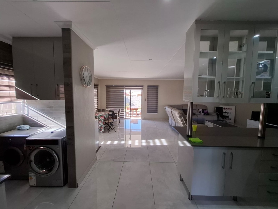 4 Bedroom Property for Sale in Waterkloof East North West